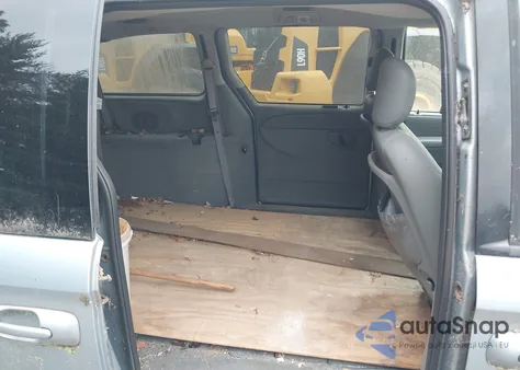 2006 Chrysler Town & Country z USA, uszkodzony, nr VIN 2A4GP5L06R657157